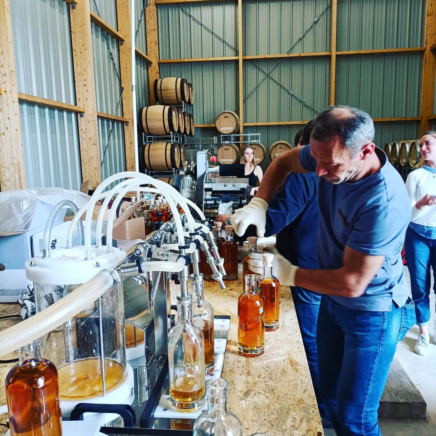 La distillerie de Soligny lance Chant du Coq, son premier pur malt