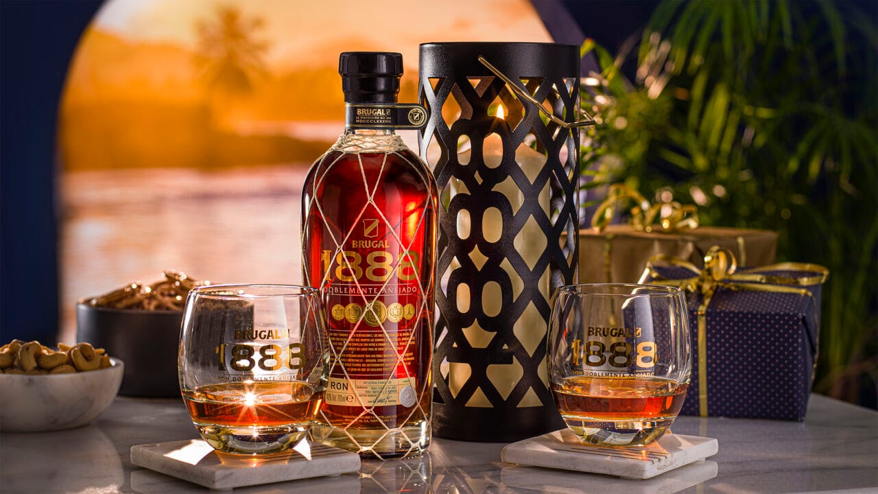 Le rhum Brugal 1888 illumine les fêtes de fin d’année avec un coffret lanterne