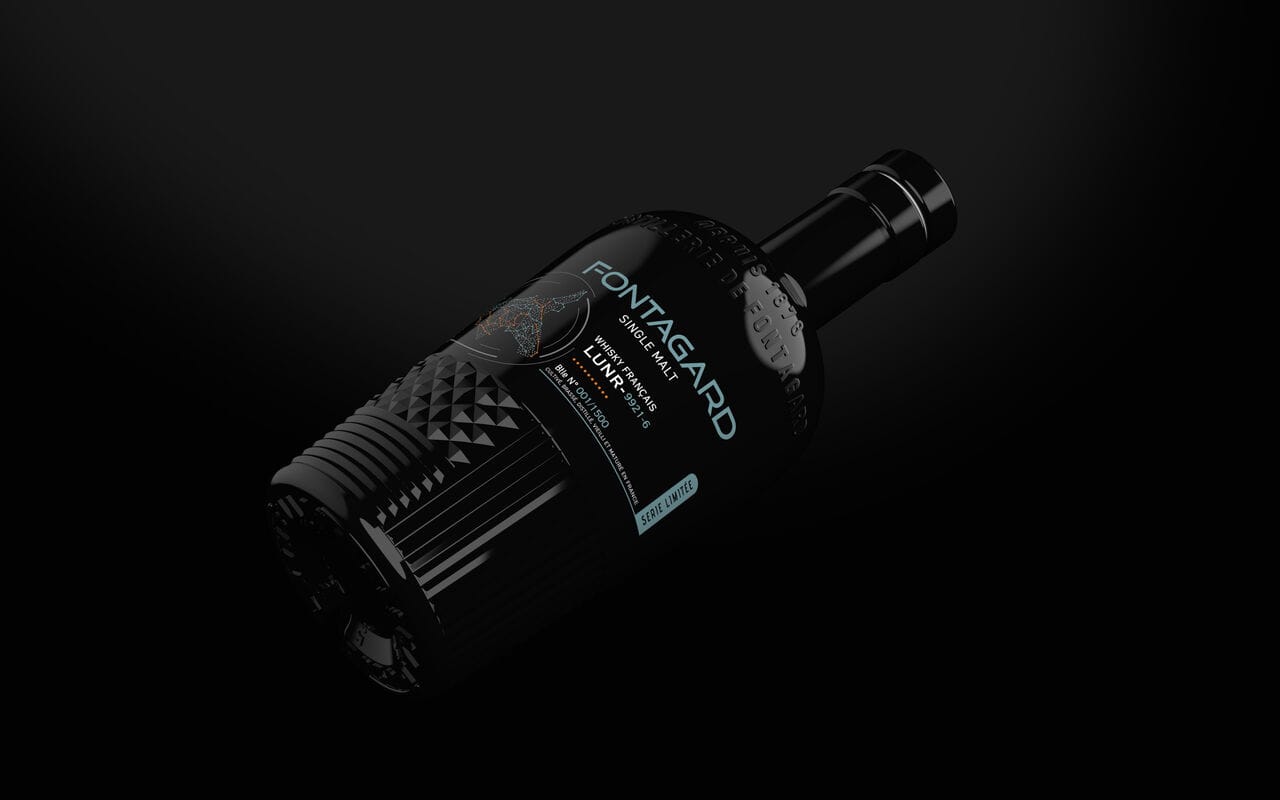 Fontagard met la lune en bouteille