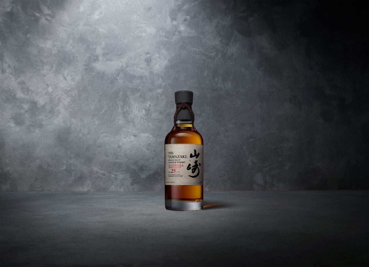 Suntory présente Yamazaki 25 ans Mizunara