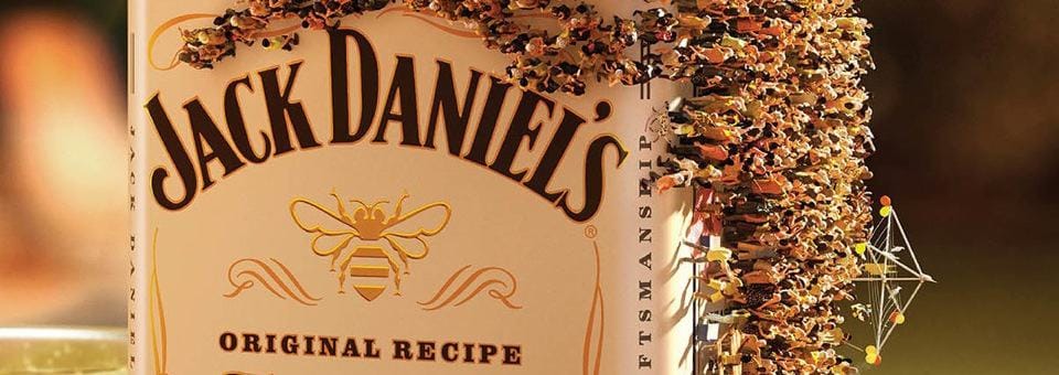 Jack Daniels Tennessee Honey : Backyard