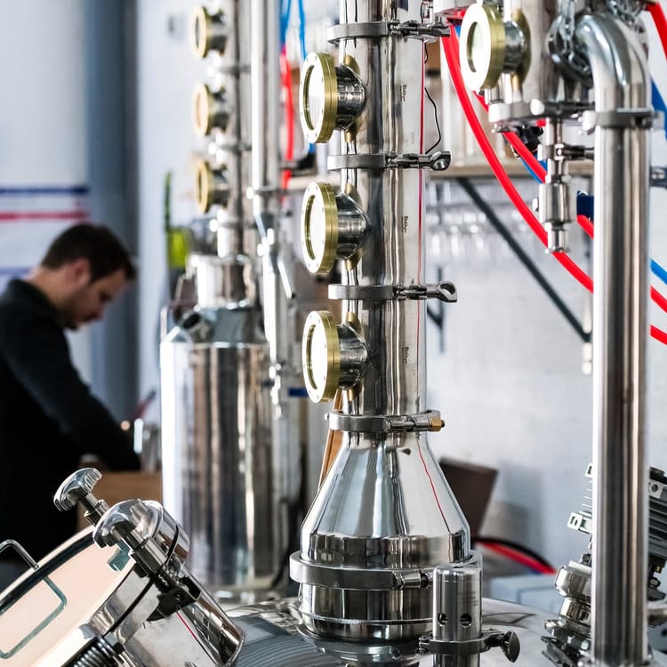 A la découverte de la Distillerie du Rhône et de ses alambics
